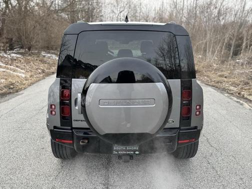 2023 Land Rover Defender 110 X-Dynamic SE