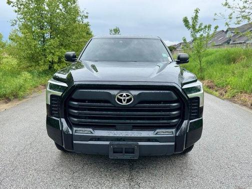 Midnight Black Metallic 2022 Toyota Tundra SR5