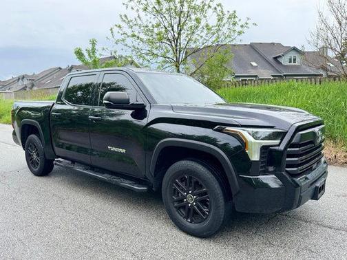 Midnight Black Metallic 2022 Toyota Tundra SR5