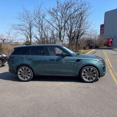2024 Land Rover Range Rover Sport SE