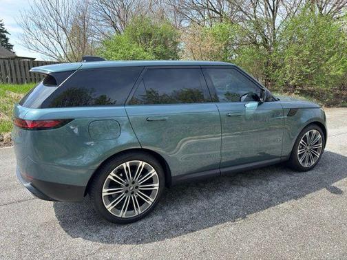2024 Land Rover Range Rover Sport SE