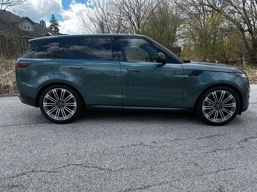 2024 Land Rover Range Rover Sport SE