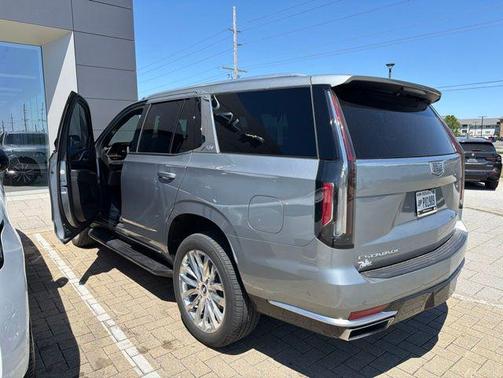 Argent Silver Metallic 2023 Cadillac Escalade Premium Luxury