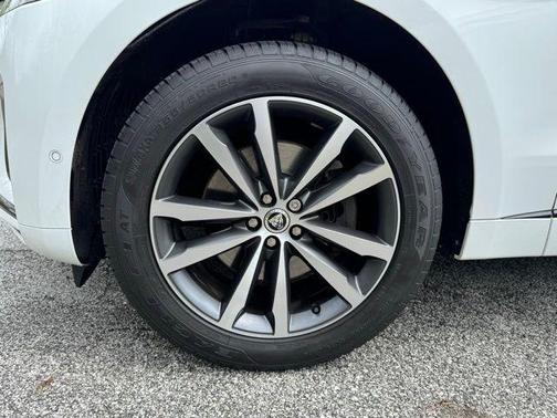 Fuji White 2024 Jaguar F-PACE R-Dynamic S P250 AWD Automatic