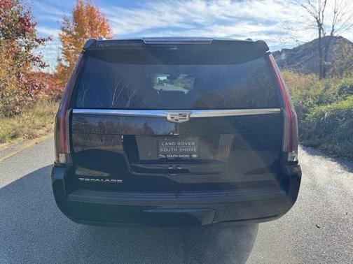 2018 Cadillac Escalade Luxury