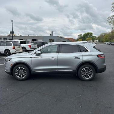 Silver Radiance Metallic Clearcoat 2022 Lincoln Nautilus Standard