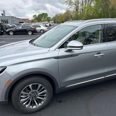 Silver Radiance Metallic Clearcoat 2022 Lincoln Nautilus Standard