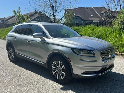 Silver Radiance Metallic Clearcoat 2022 Lincoln Nautilus Standard
