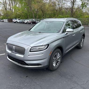 Silver Radiance Metallic Clearcoat 2022 Lincoln Nautilus Standard