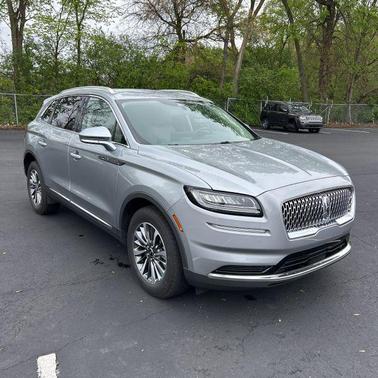 Silver Radiance Metallic Clearcoat 2022 Lincoln Nautilus Standard