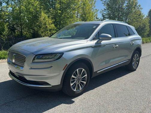 Silver Radiance Metallic Clearcoat 2022 Lincoln Nautilus Standard