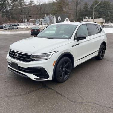 2023 Volkswagen Tiguan 2.0T SE R-Line Black 4MOTION