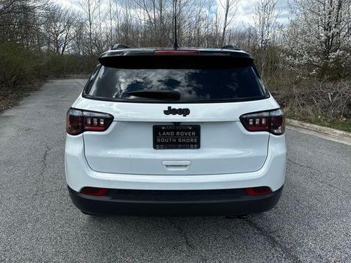 Bright White Clearcoat 2022 Jeep Compass Latitude