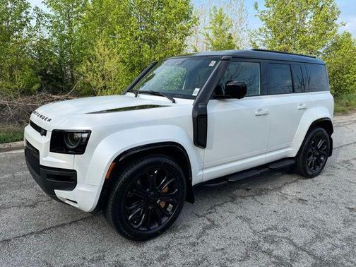 Fuji White 2026 Land Rover Defender 110 P635 OCTA