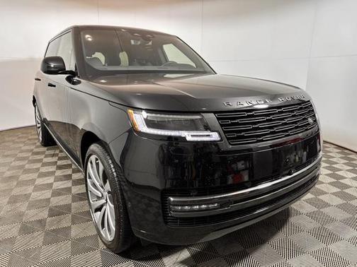 2025 Land Rover Range Rover P530 SE 7 Seat