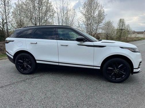 2026 Land Rover Range Rover Velar P250 SE R-Dynamic