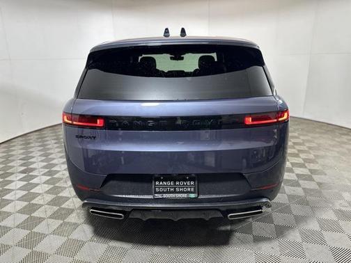 2025 Land Rover Range Rover Sport SE