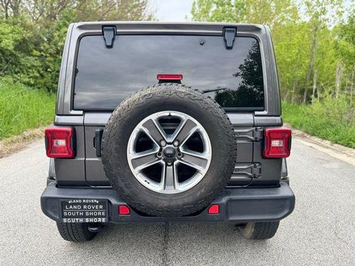 Granite Crystal Metallic Clearcoat 2021 Jeep Wrangler Unlimited Sahara