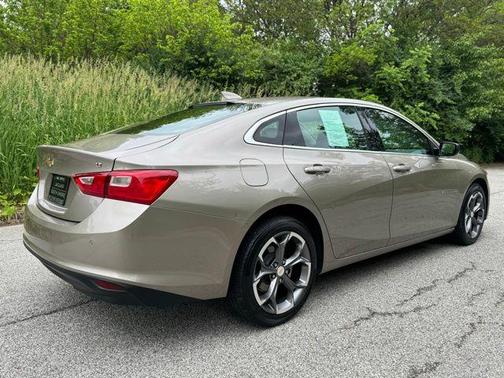 Mineral Gray Metallic 2024 Chevrolet Malibu FWD 1LT