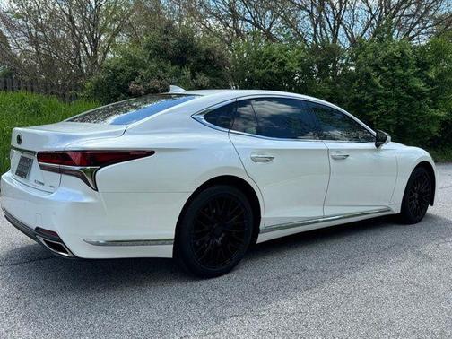 Eminent White Pearl 2018 Lexus LS 500 Base