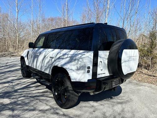 2026 Land Rover Defender P400 X-Dynamic SE