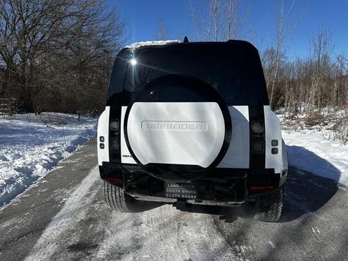 2026 Land Rover Defender P400 X-Dynamic SE