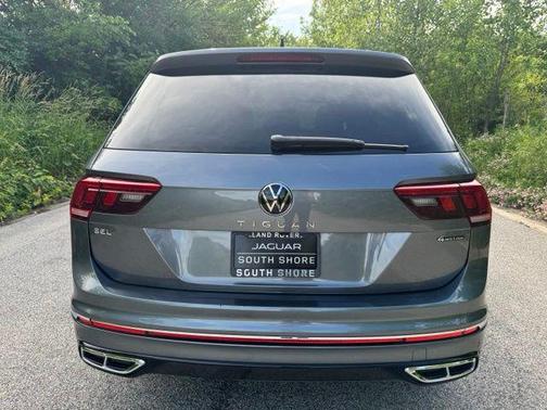Platinum Gray Metallic 2024 Volkswagen Tiguan 2.0T SEL R-Line 4MOTION
