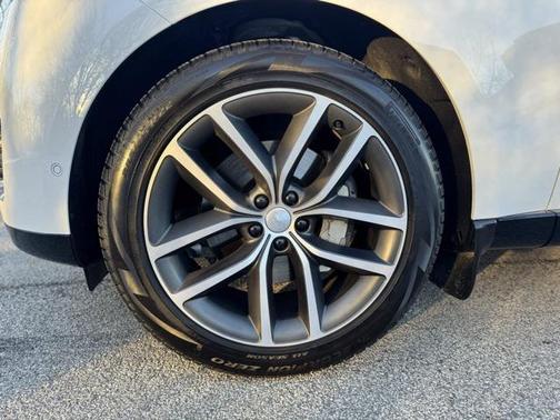 2025 Land Rover Range Rover P400 SE