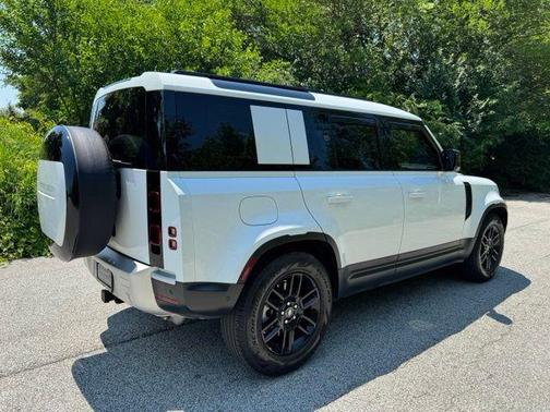 Fuji White 2025 Land Rover Defender 110 P300