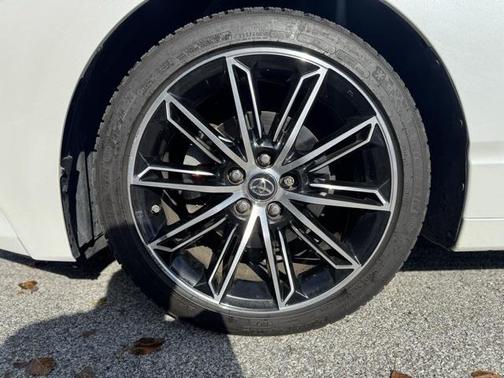 2019 Toyota Avalon XSE