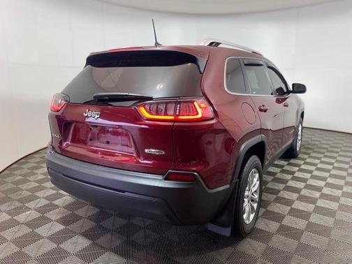 Photo 5 of 37 of 2019 Jeep Cherokee Latitude