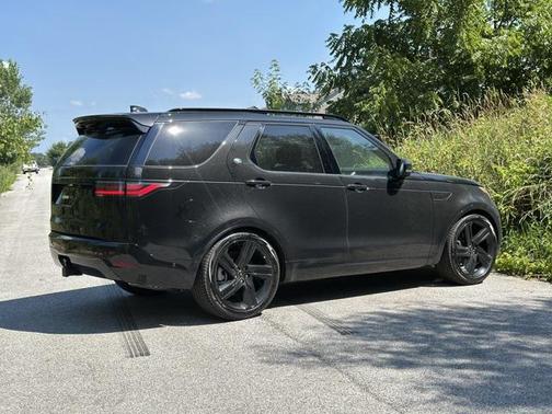 2025 Land Rover Discovery P360 Dynamic SE