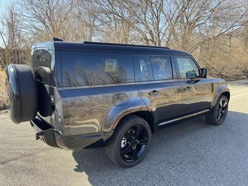 2026 Land Rover Defender P400 X-Dynamic SE