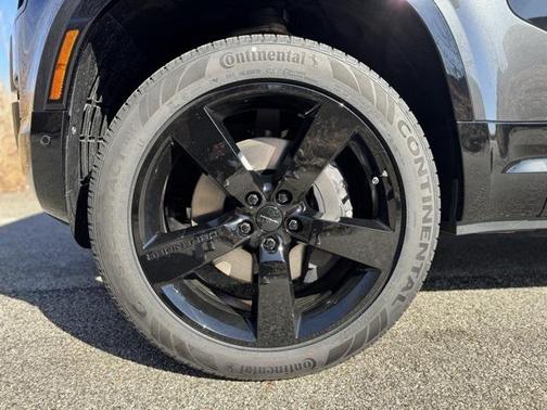 2026 Land Rover Defender P400 X-Dynamic SE