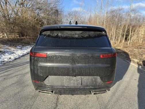 2026 Land Rover Range Rover Sport SE