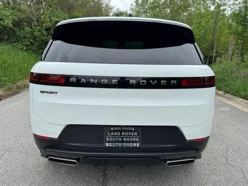 Fuji White 2025 Land Rover Range Rover Sport SE