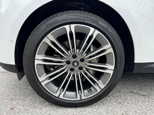 Fuji White 2025 Land Rover Range Rover Sport SE