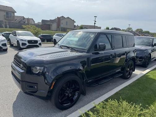2025 Land Rover Defender 110 P500 X-Dynamic SE