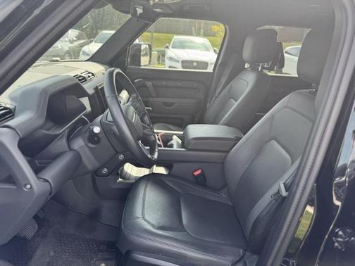 2025 Land Rover Defender 110 P500 X-Dynamic SE