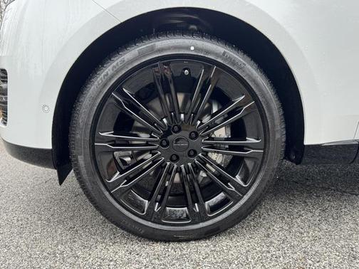 2026 Land Rover Range Rover P400 SE