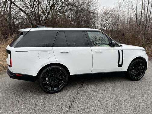 2026 Land Rover Range Rover P400 SE