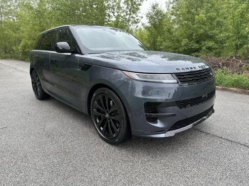 2025 Land Rover Range Rover P530 SE 7 Seat