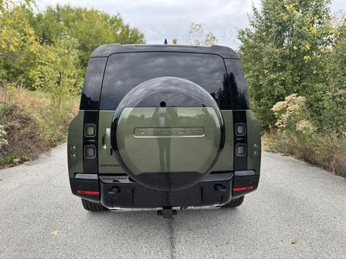 2026 Land Rover Defender X-Dynamic SE