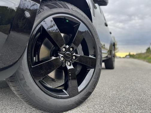 2026 Land Rover Defender X-Dynamic SE