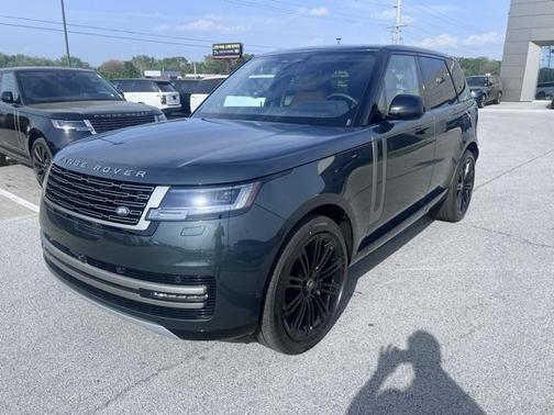 2025 Land Rover Range Rover P400 SE
