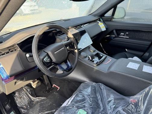 2026 Land Rover Range Rover Sport SE