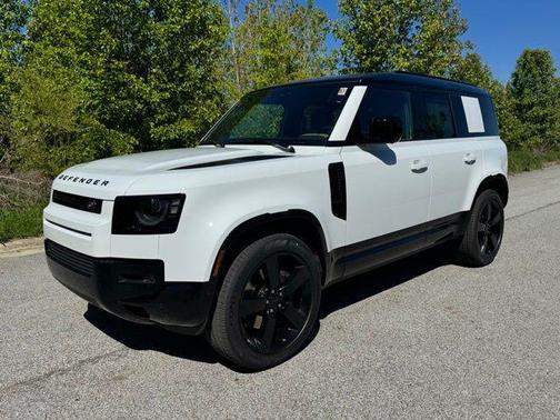 Fuji White 2026 Land Rover Defender P400 X-Dynamic SE