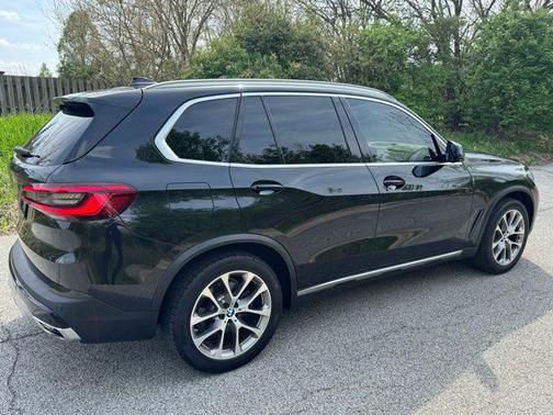 Black Sapphire Metallic 2019 BMW X5 xDrive40i