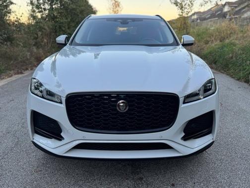 Yulong White 2021 Jaguar F-PACE S