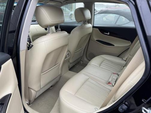 2017 INFINITI QX50 Base